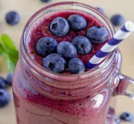 Buttermilch Blueberry Smoothie