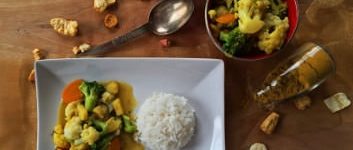 Blumenkohl Curry mit Obst und Gemüse