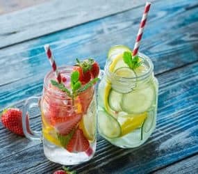 Infused Water ist aromatisiertes Wasser