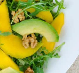 Rucola-Mango-Nuss-Salat