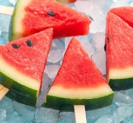 Gesundes Eis aus Wassermelone