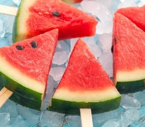 Gesundes Eis aus Wassermelone