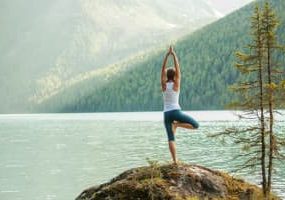 Yoga am Gebirgssee - Mitten in der Natur