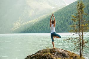 Yoga am Gebirgssee - Mitten in der Natur