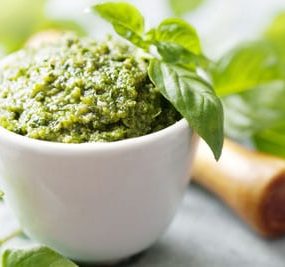 Kräuterpesto